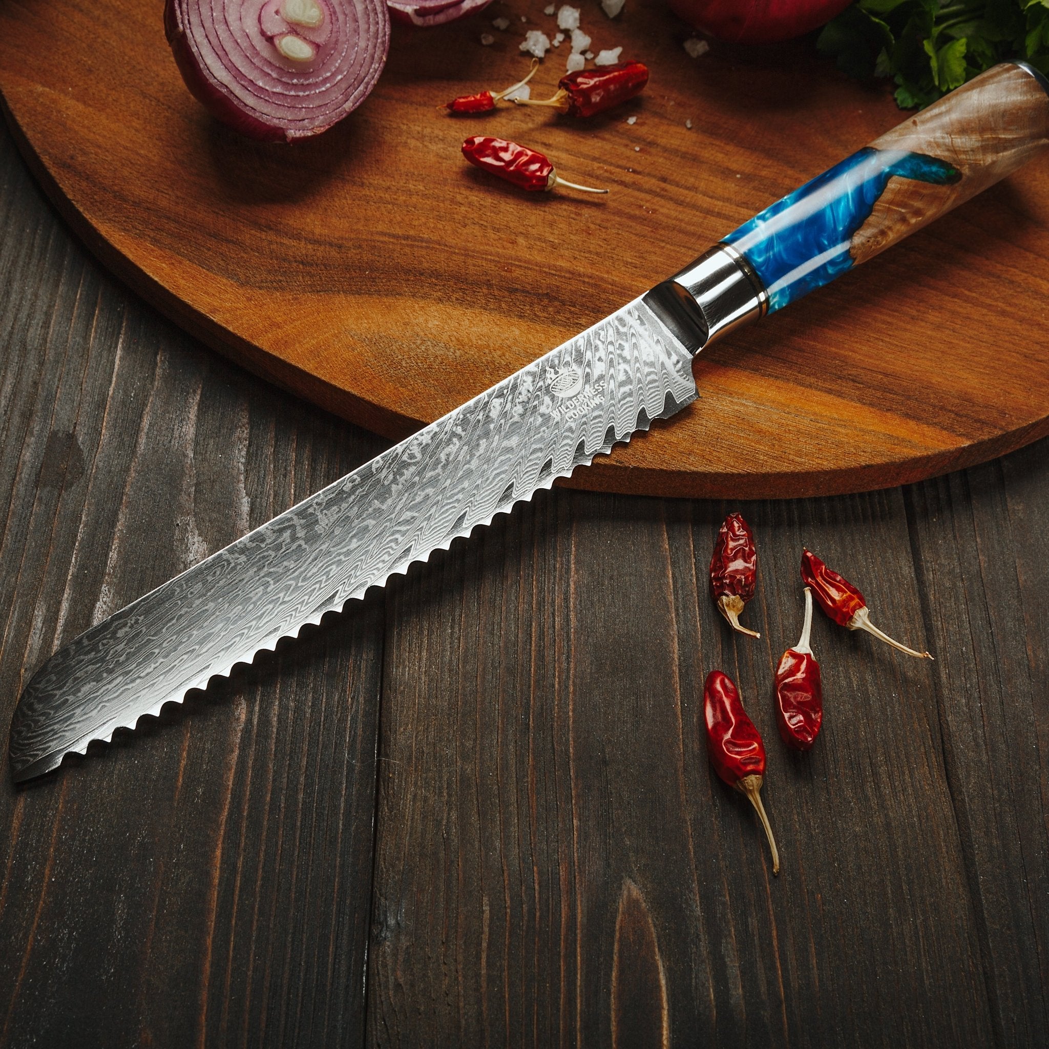 Premium Damaskus Serrated Knife - Home&Wild
